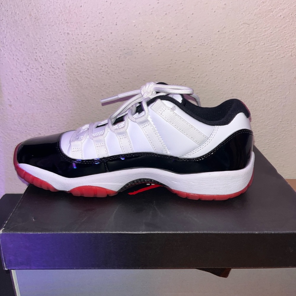 Air Jordan 11